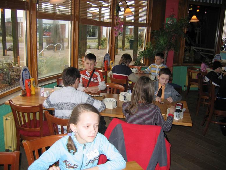 лица игроков с Европейского детского первенства по игре Го EYGC 2007